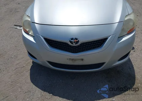 2010 Toyota Yaris z USA, uszkodzony, nr VIN JTDBT4K37A1365656